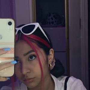 Meet your Posher, Avril